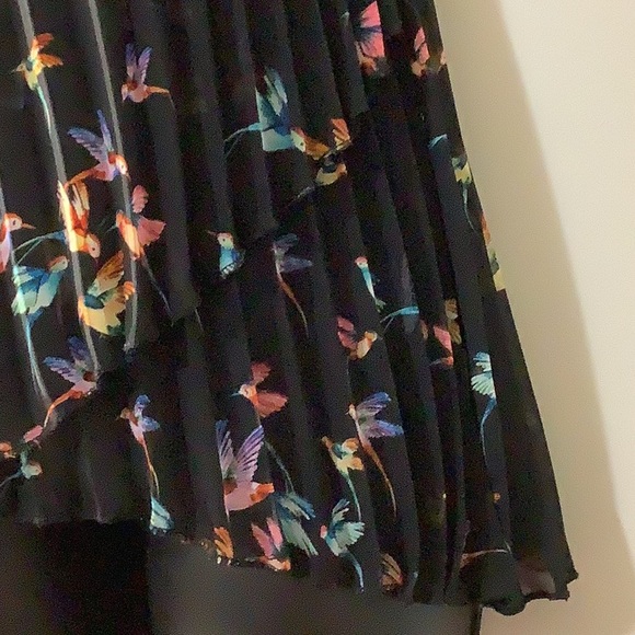 Fab’ rik Women Pleated Floral Top - Picture 4 of 6